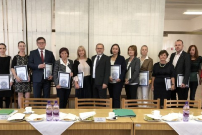 Cena dekana Obchodnej fakulty za publikačnú činnosť za rok 2017 bola udelená 18 autorom