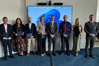 Dekan Obchodnej fakulty ocenil významné publikačné výstupy za rok 2023