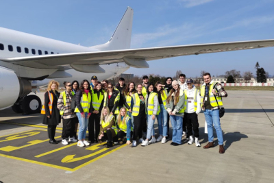 Odborná exkurzia študentov cestovného ruchu na Letisku M. R. Štefánika v Bratislave