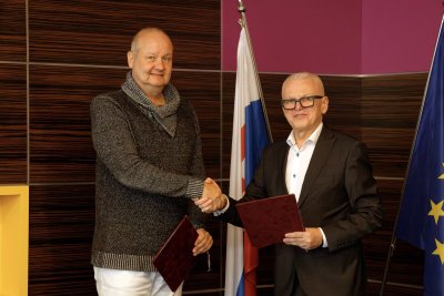 Obchodná fakulta EU v Bratislave naďalej prehlbuje spoluprácu s hospodárskou praxou