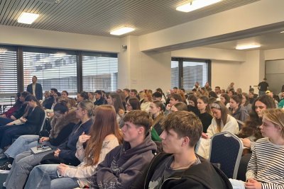 Výkonná riaditeľka Rady pre reklamu priniesla študentom pohľad do reálnej praxe