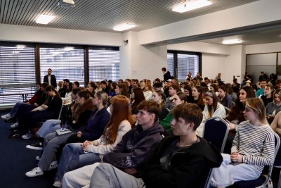 Výkonná riaditeľka Rady pre reklamu priniesla študentom pohľad do reálnej praxe